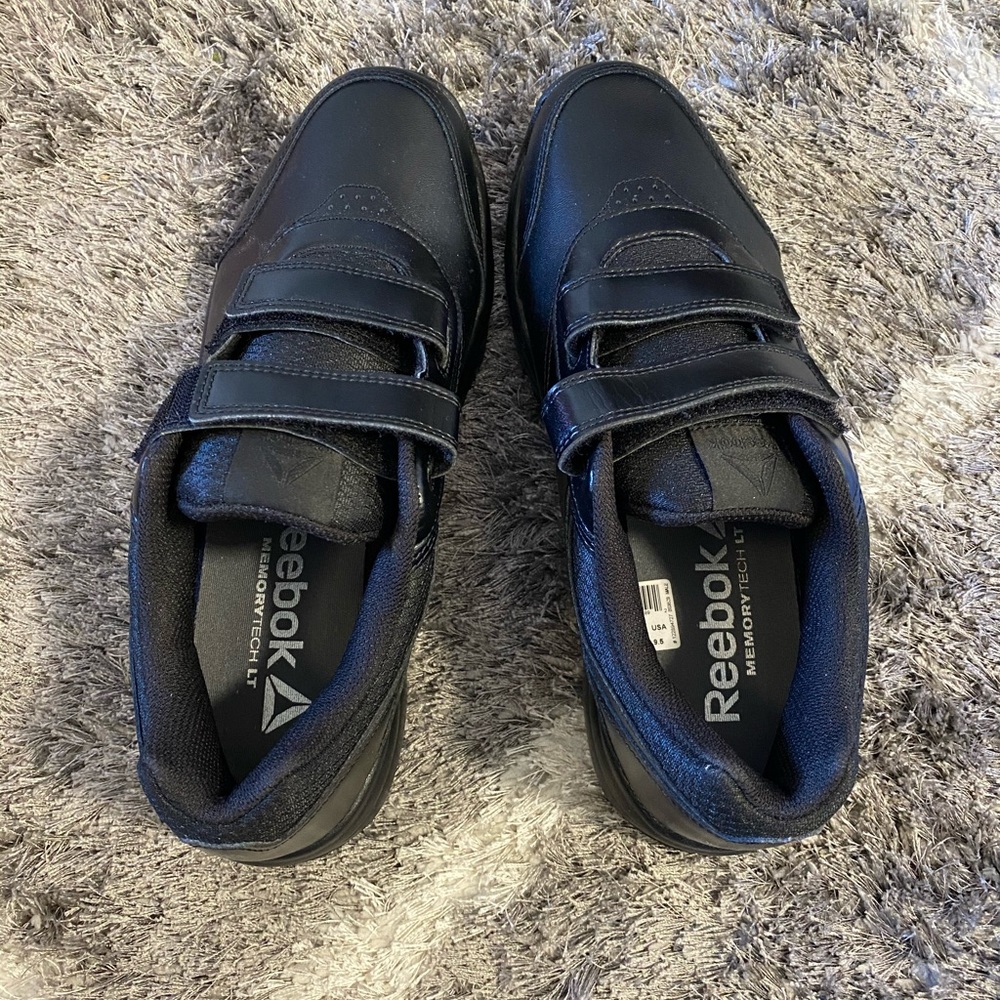Reebok Men working shoes!!!